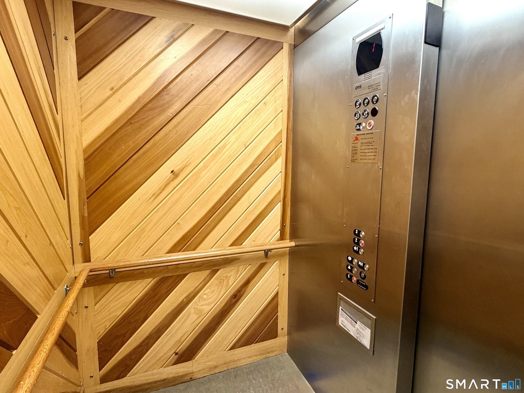 60 Willow Street - Photo 8