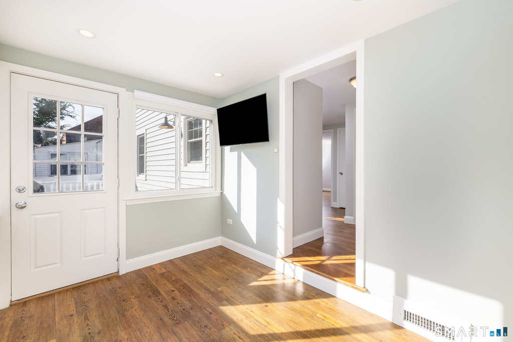 170 Brunswick Avenue - Photo 16