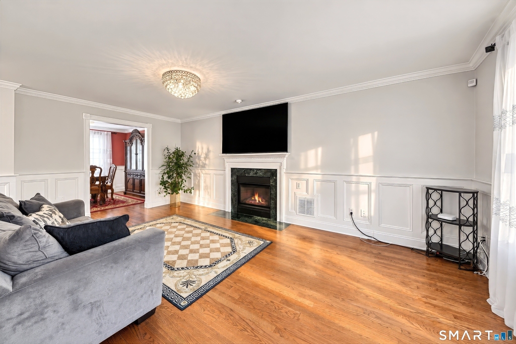 54 Saint Charles Avenue - Photo 10