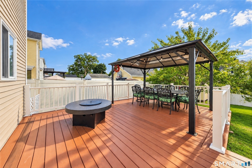 54 Saint Charles Avenue - Photo 22