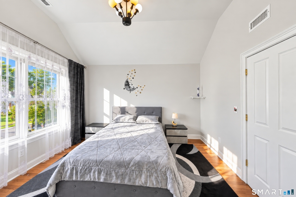 54 Saint Charles Avenue - Photo 15