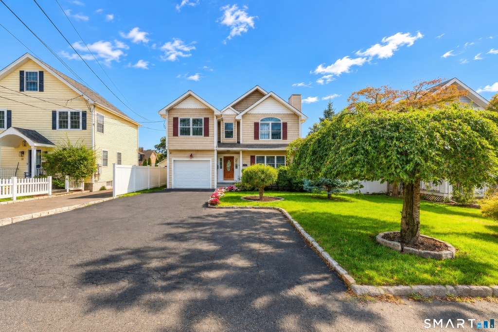 54 Saint Charles Avenue - Photo 2