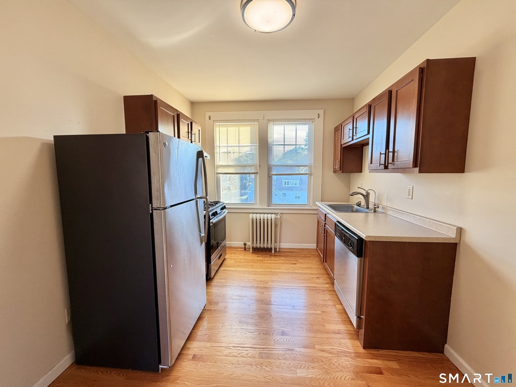 405 Main Street - Photo 2