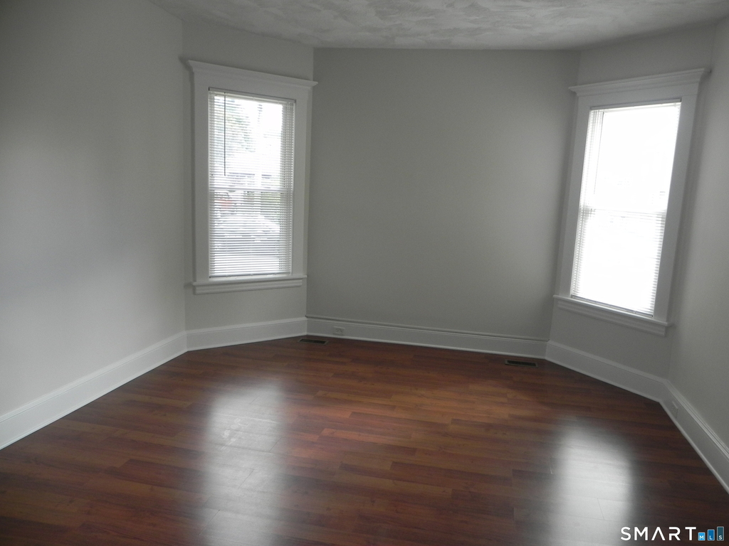 21 Edlie Avenue - Photo 2