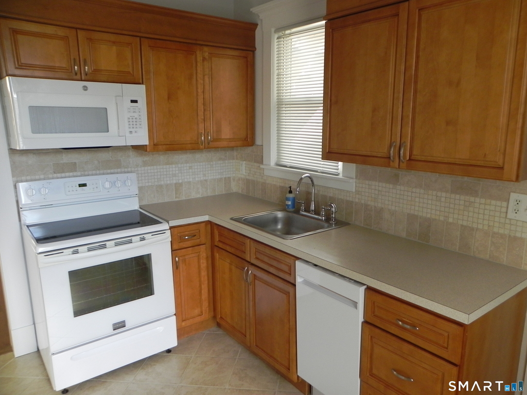 21 Edlie Avenue - Photo 4