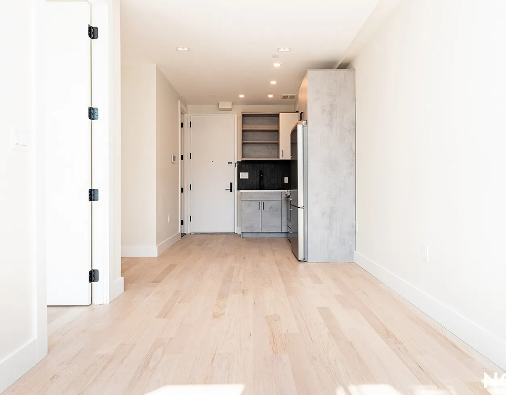 7th Ave,  Flatbush Avenue - Photo 2