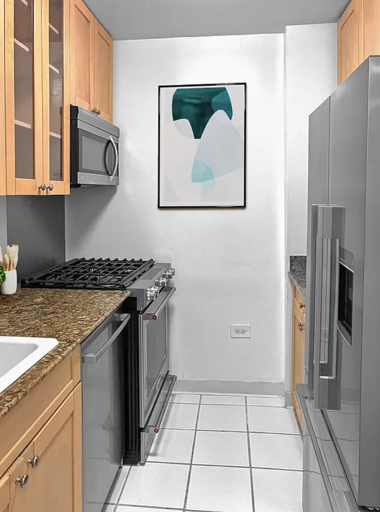 East 29th Street - Photo 2