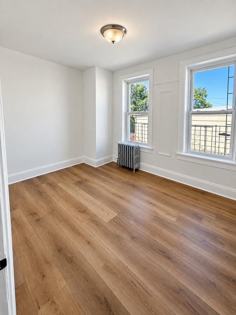 75-55 Metropolitan Avenue - Photo 2