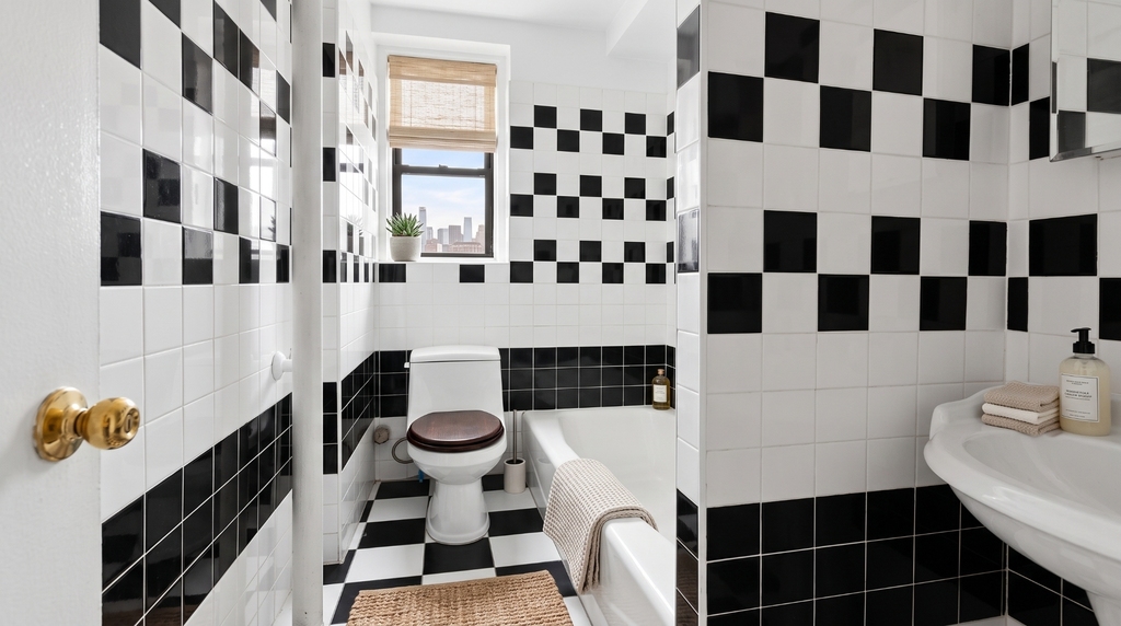 525 West 158th Street - Photo 5