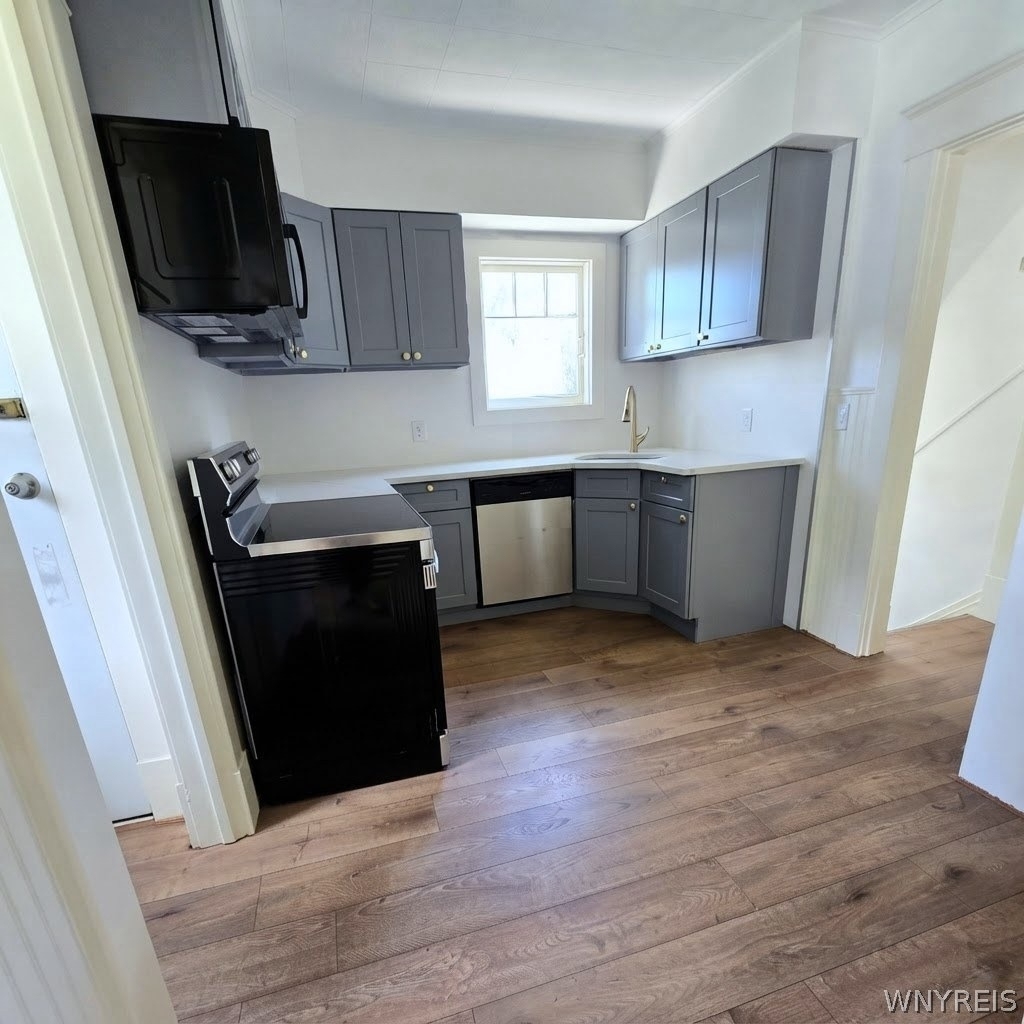 75 W Hazeltine Avenue - Photo 6