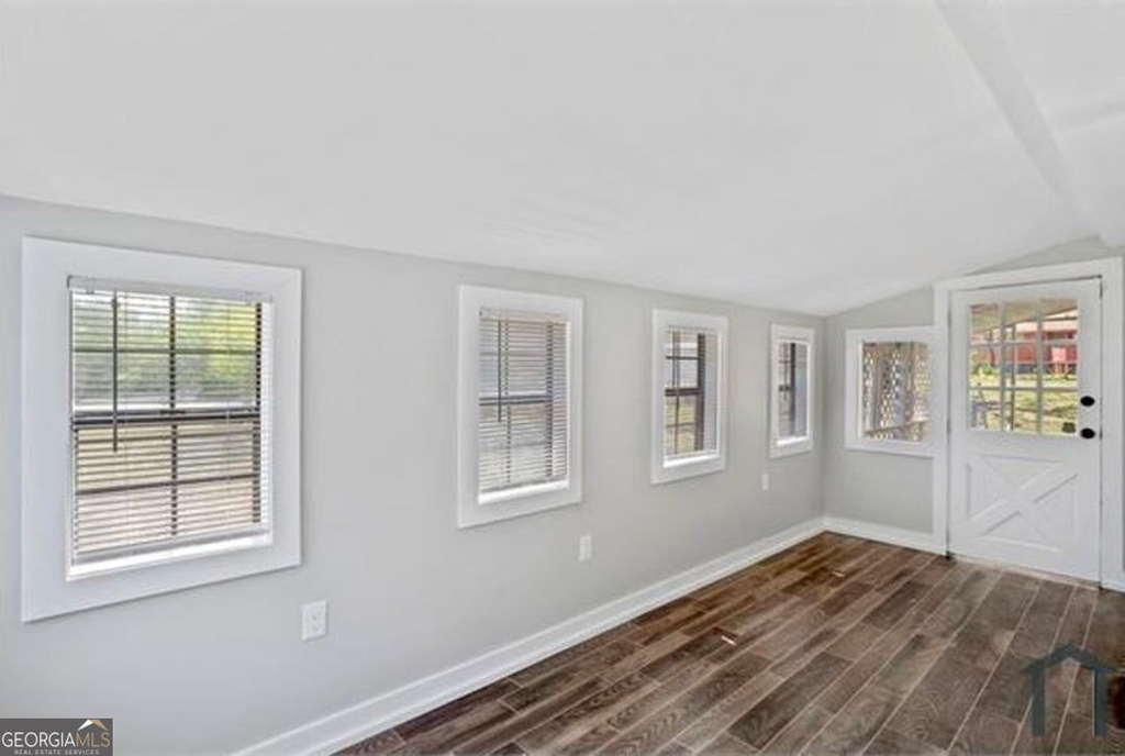 8170 Huntington Drive - Photo 8