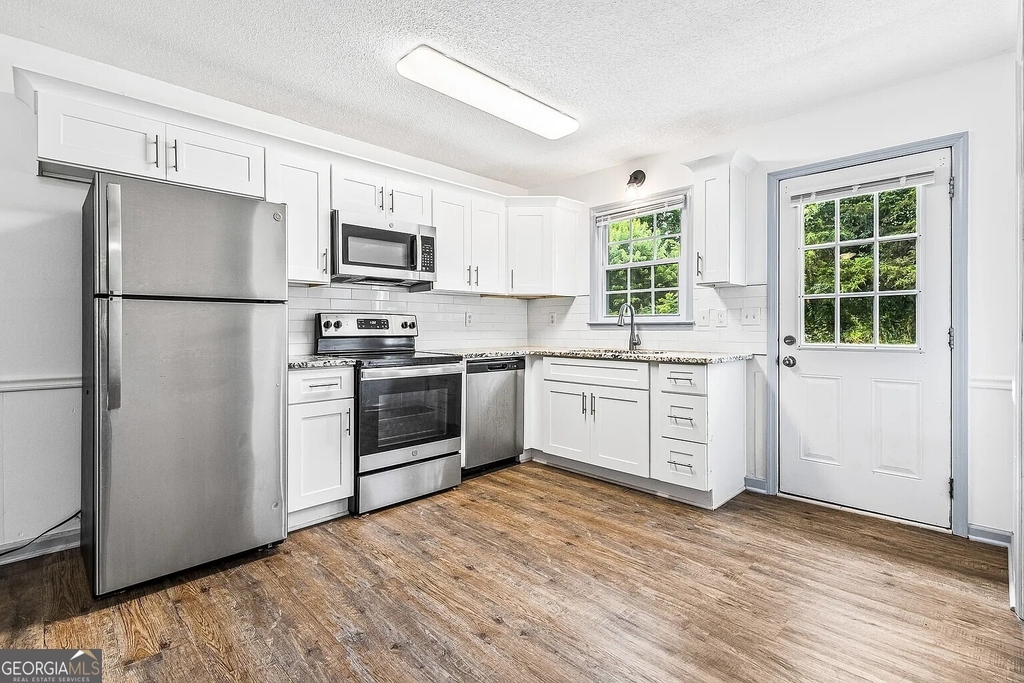 4 E 1st Street - Photo 11