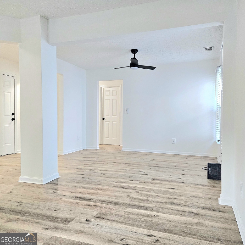 1308 Gates Circle - Photo 4