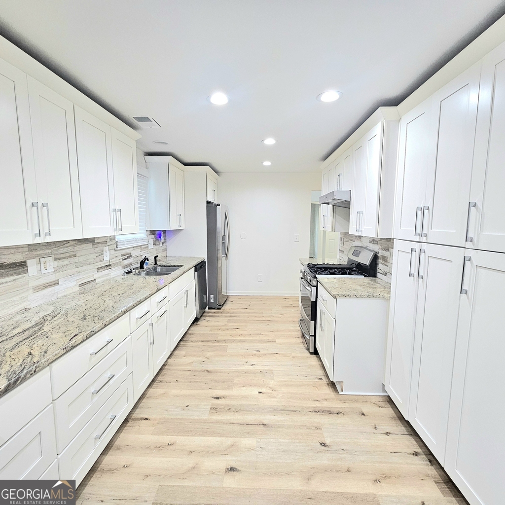 1308 Gates Circle - Photo 9