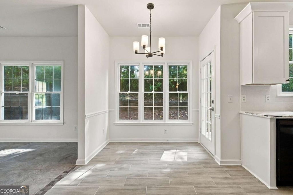 2280 Orleans Avenue - Photo 16