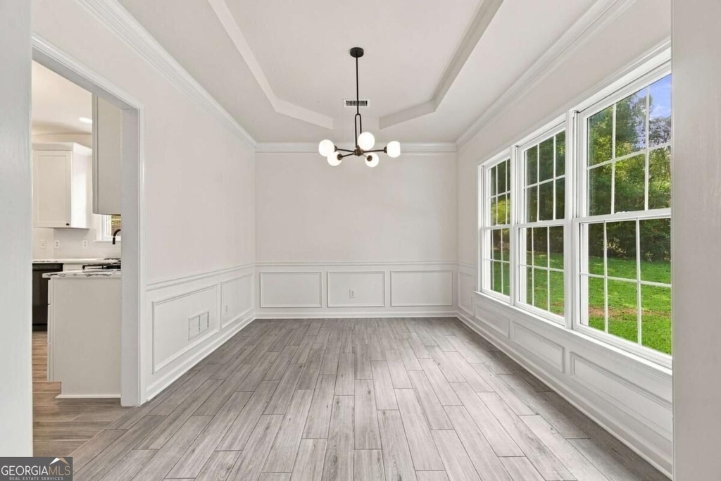 2280 Orleans Avenue - Photo 7