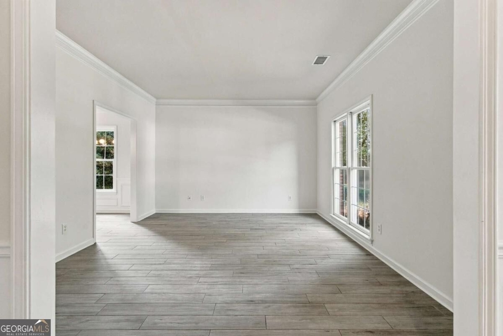 2280 Orleans Avenue - Photo 5