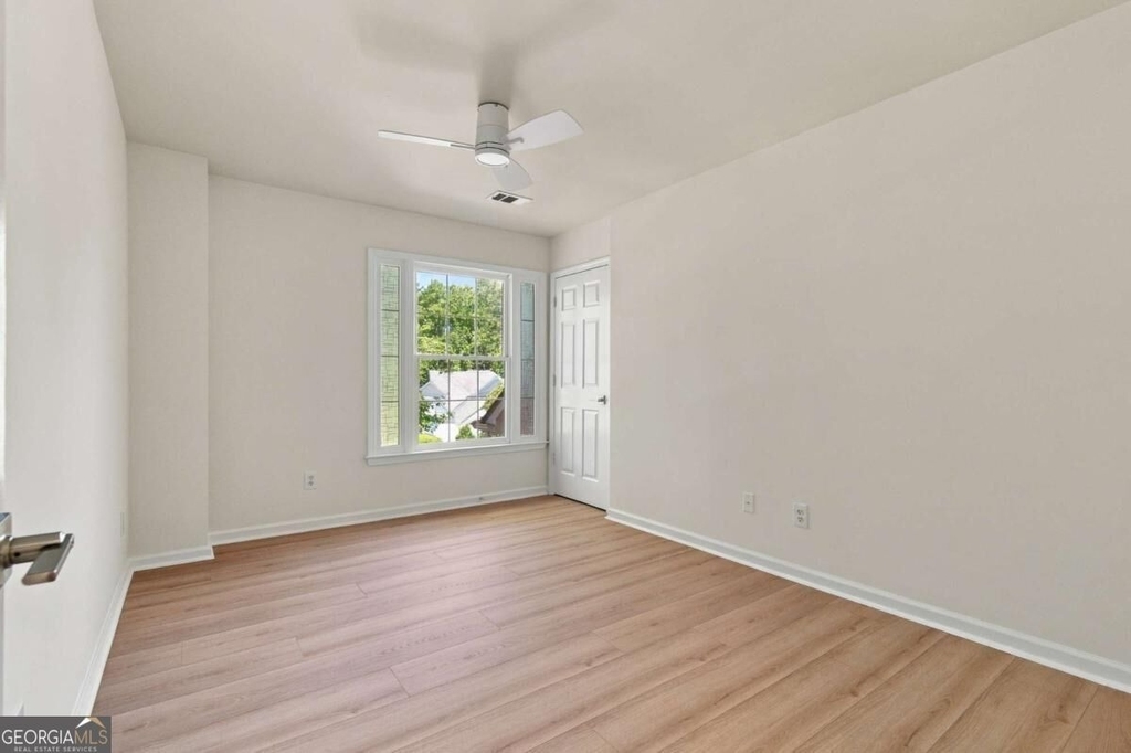 2280 Orleans Avenue - Photo 34