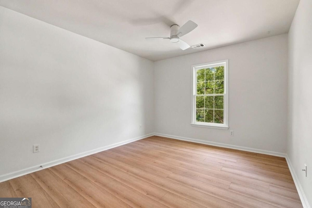 2280 Orleans Avenue - Photo 37
