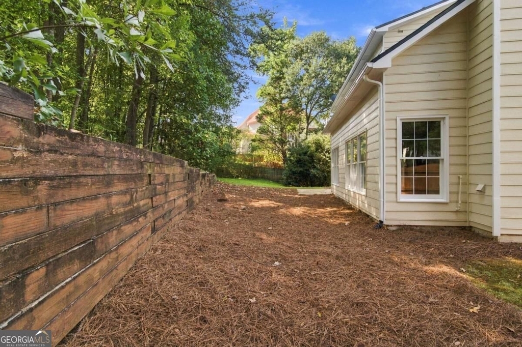 2280 Orleans Avenue - Photo 44