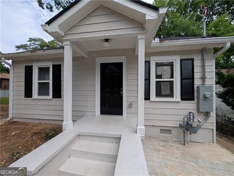 1377 Pine Avenue - Photo 1