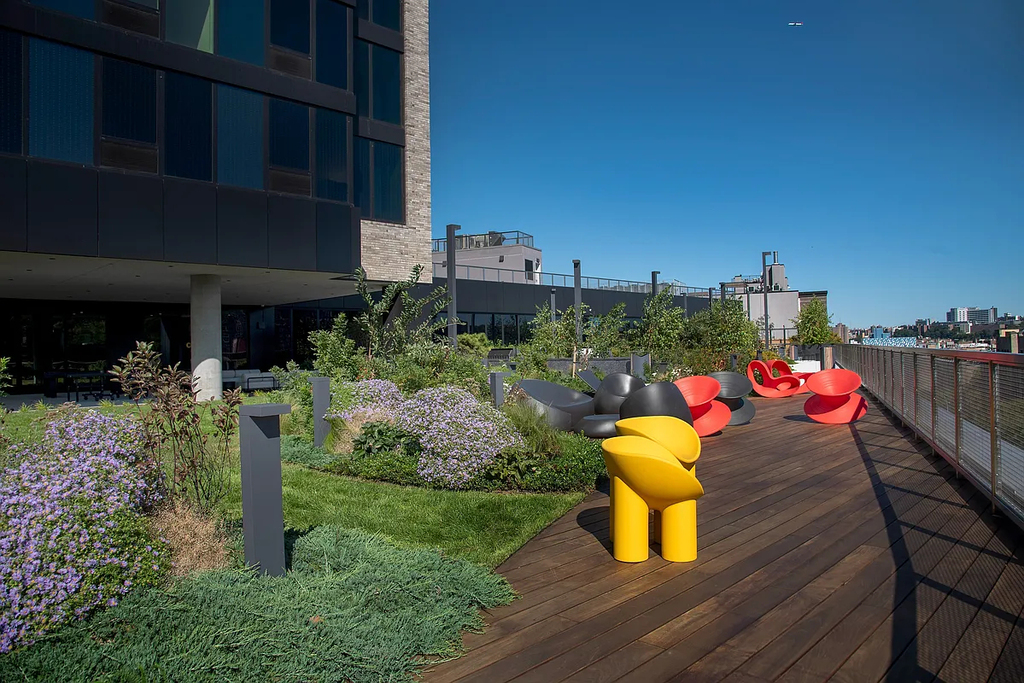 4650 Broadway - Photo 9