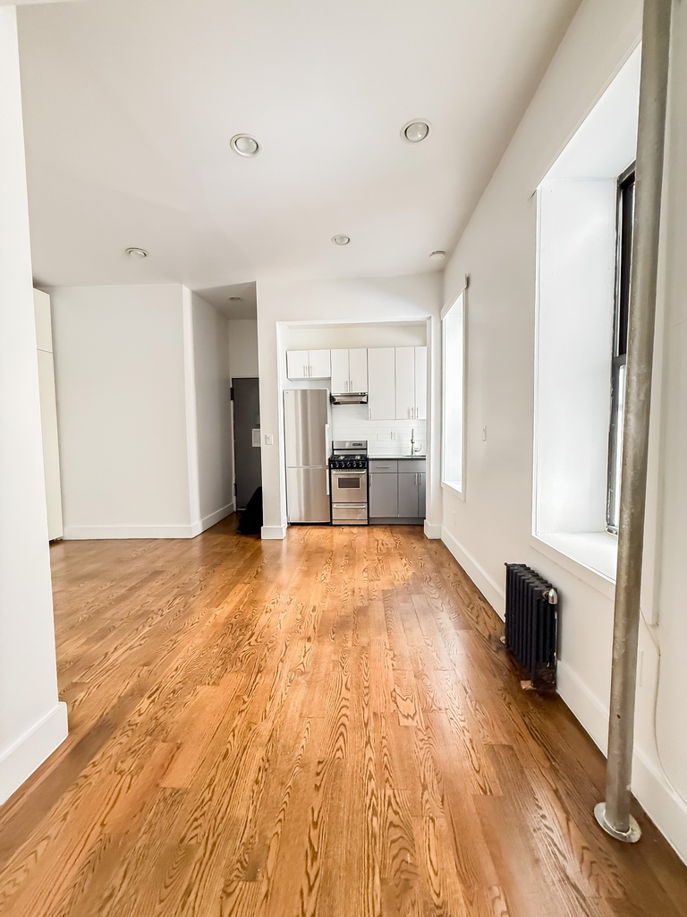 410 Eastern Parkway - Photo 4