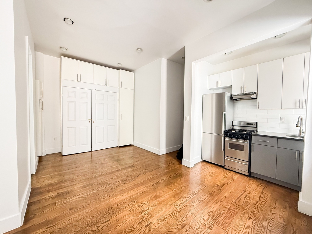 410 Eastern Parkway - Photo 5