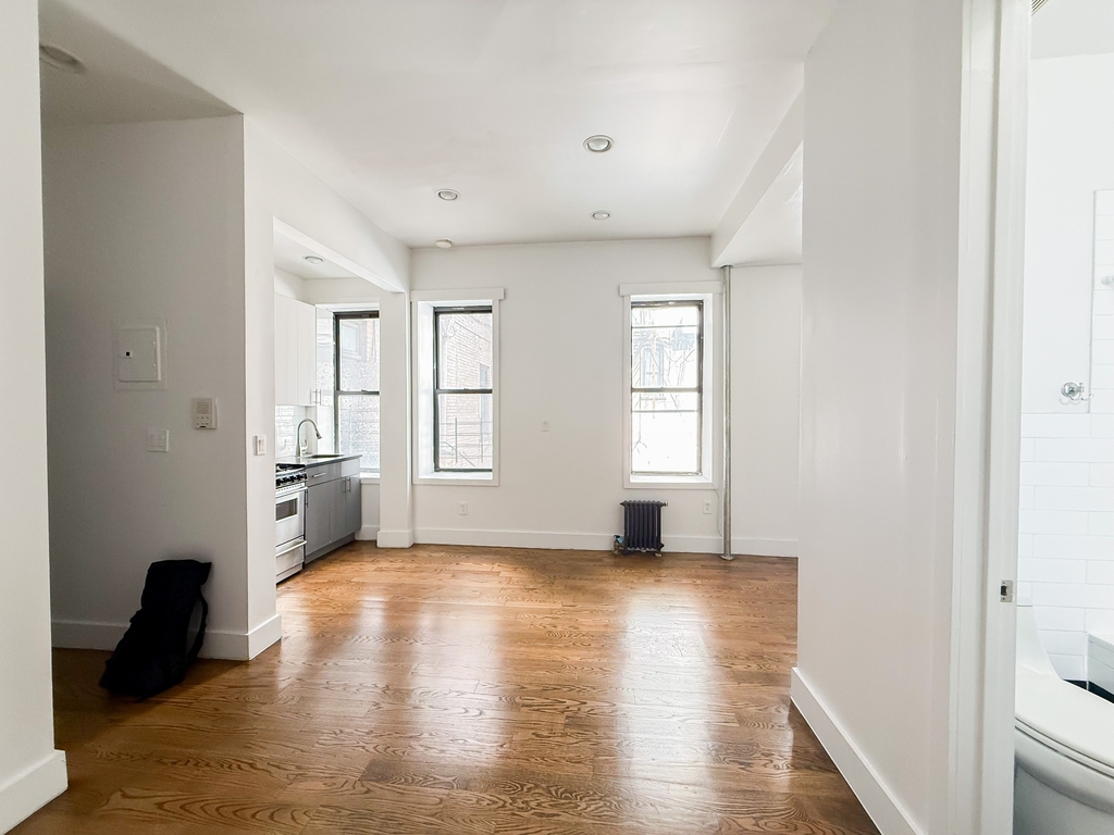 410 Eastern Parkway - Photo 3