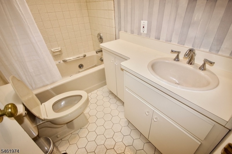 1425 Boynton Ave - Photo 16