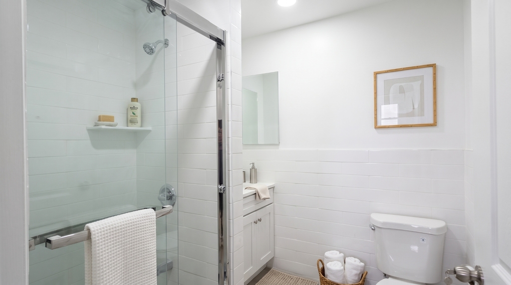 437 Lenox Avenue - Photo 2
