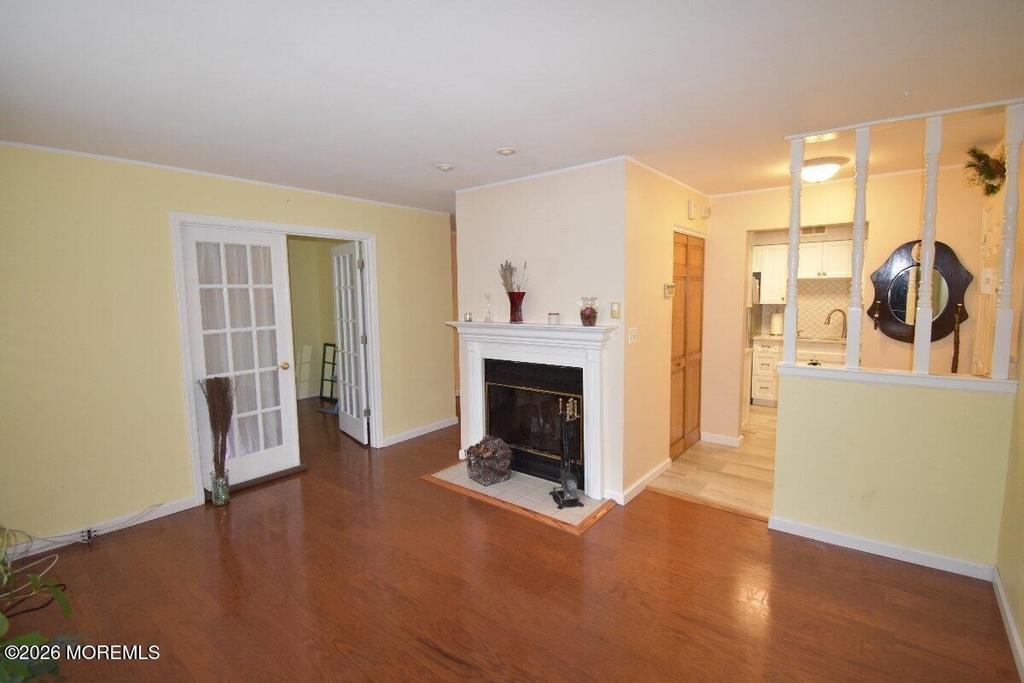 1304 Wellington Place - Photo 2