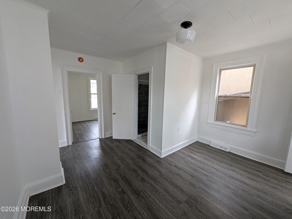 121 Kossuth Street - Photo 6