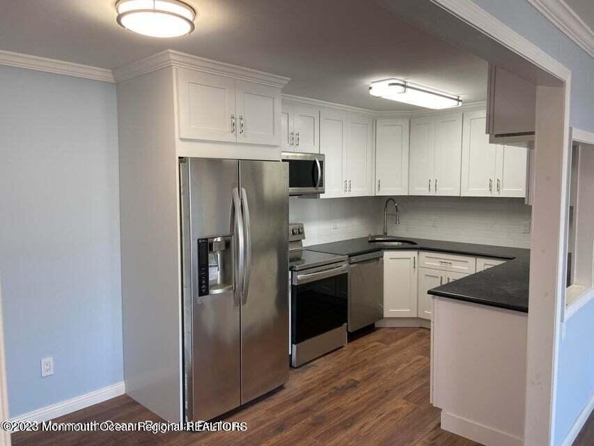 330 Shore Drive - Photo 1