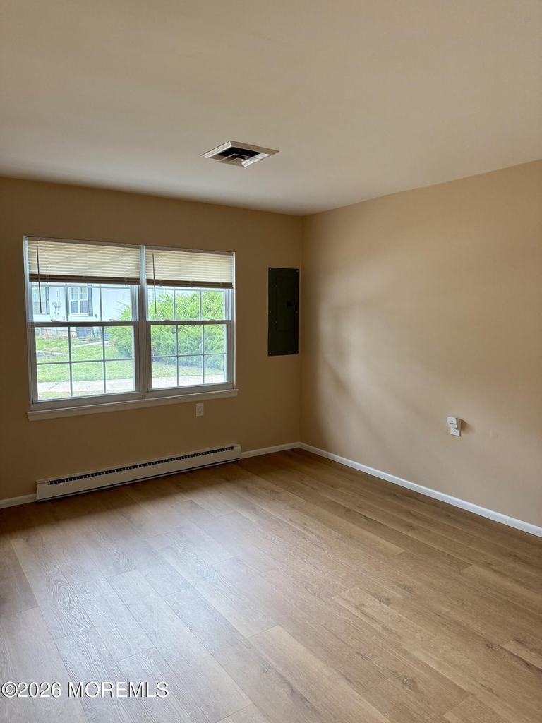 840 E Inverness Court - Photo 4