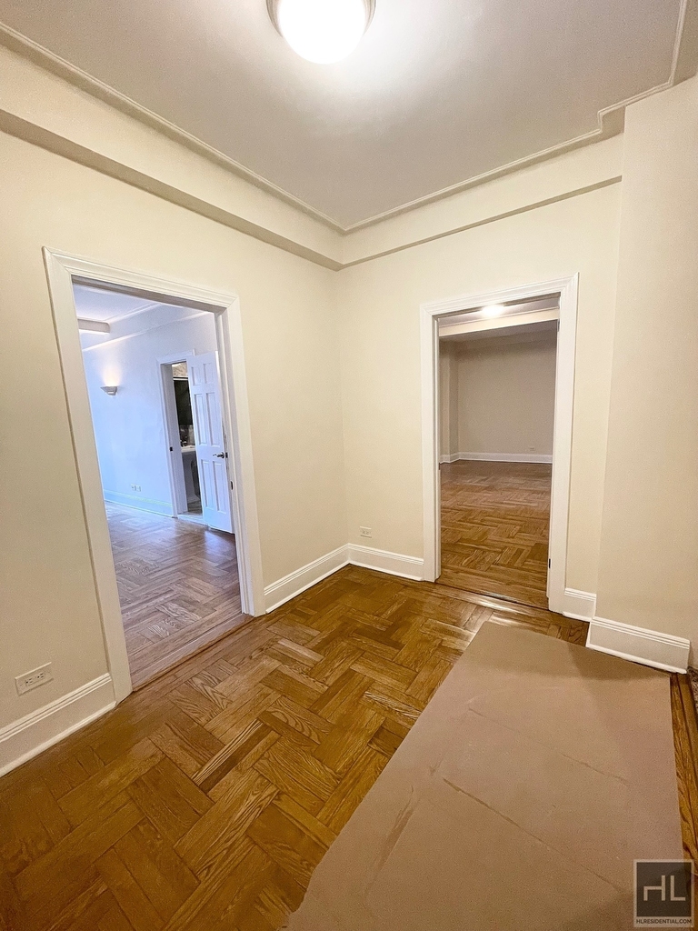 West 79 Street - Photo 8