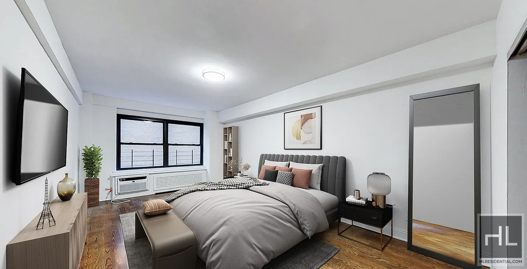 East 57 Street - Photo 2