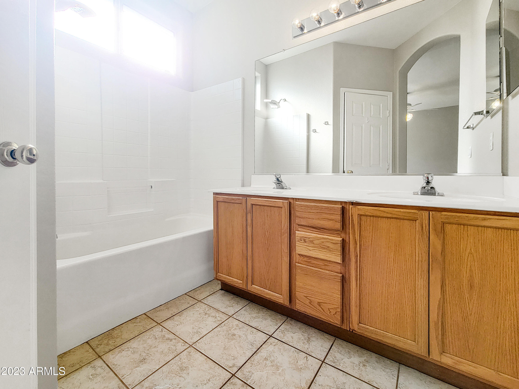 14173 W Weldon Avenue - Photo 21