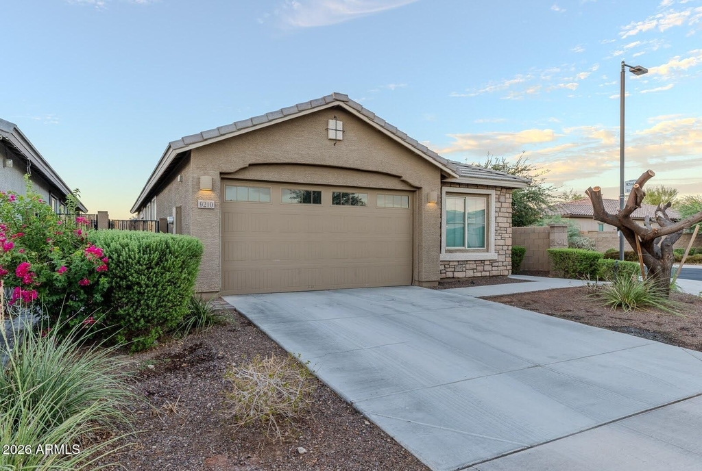 9210 W Willow Bend Lane - Photo 1