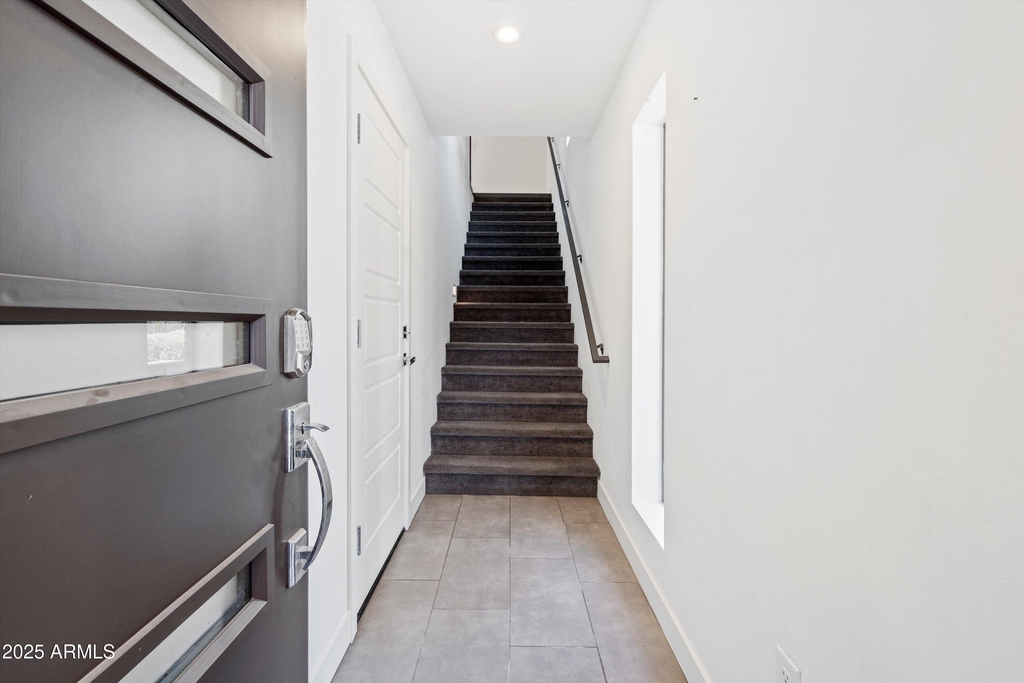 3233 N 70th Street - Photo 2