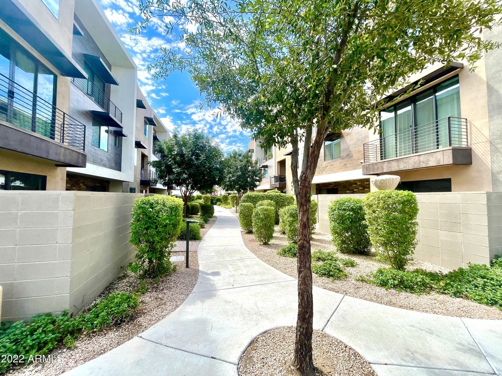 3233 N 70th Street - Photo 34