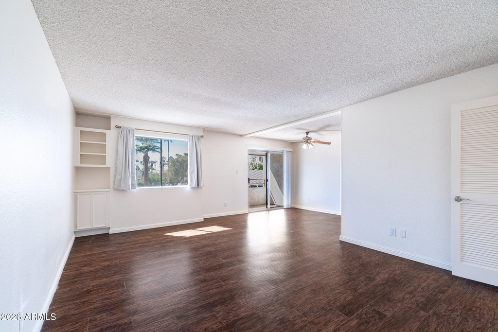 7350 N Via Paseo Del Sur -- - Photo 3