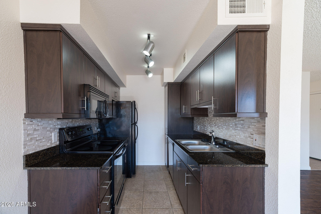 7350 N Via Paseo Del Sur -- - Photo 1