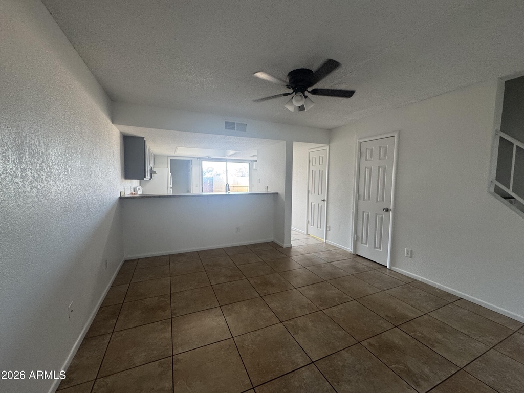 4828 W Orangewood Avenue - Photo 4