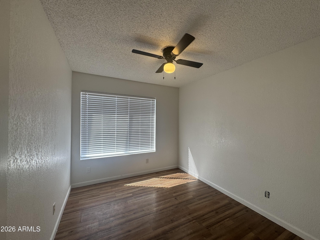 4828 W Orangewood Avenue - Photo 20