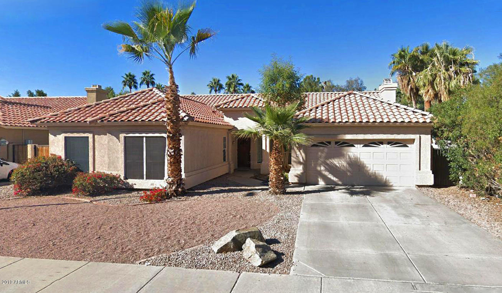724 N Yucca Street - Photo 0