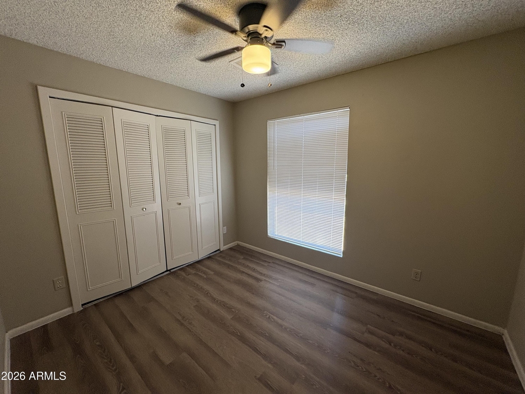 7556 W Turney Avenue - Photo 18