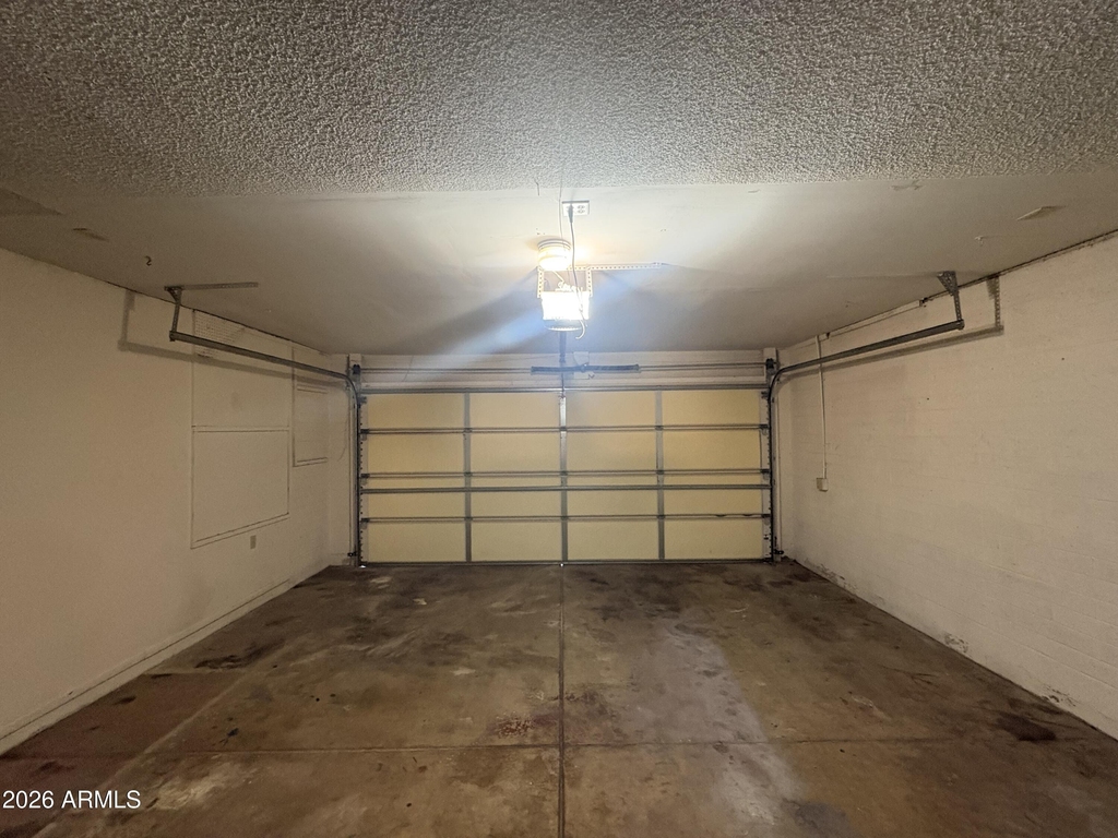 7556 W Turney Avenue - Photo 21