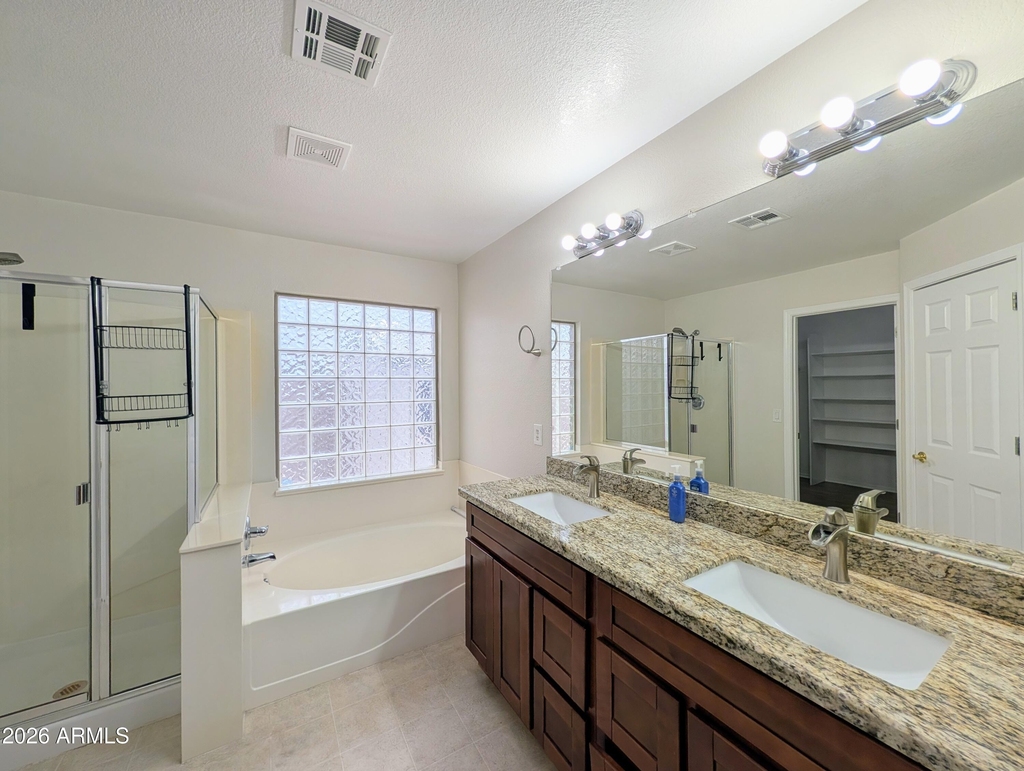 15748 W Paradise Lane - Photo 33