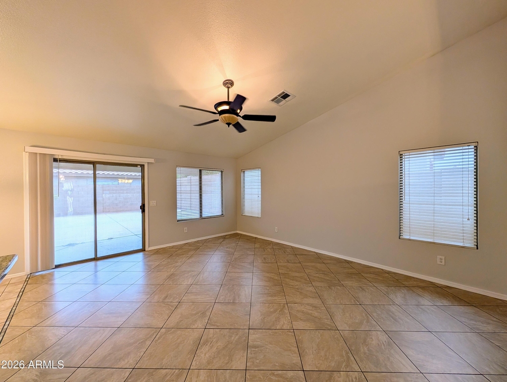 15748 W Paradise Lane - Photo 23